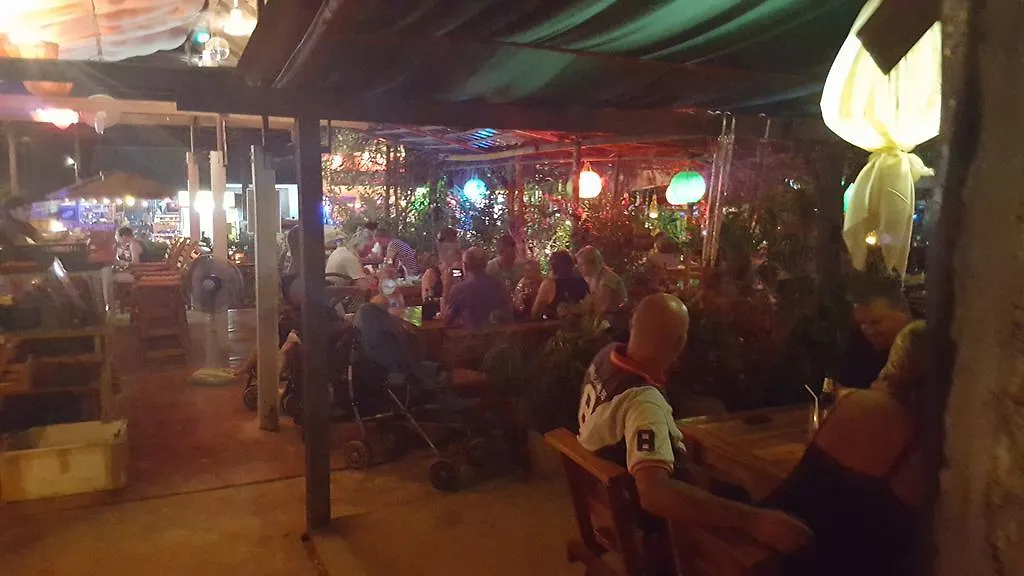 パティ シークレット ガーデン ホテル Ko Lanta ゲストハウス